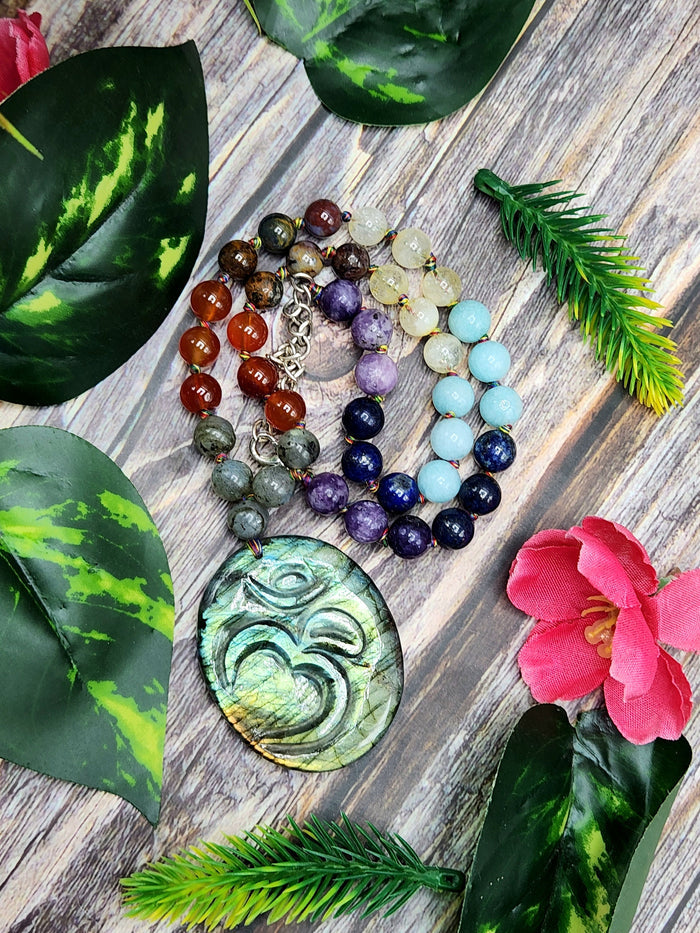 7-Chakra Bead Mala Necklace with Labradorite Om Symbol Pendant - Unleash the Energy of the Chakras