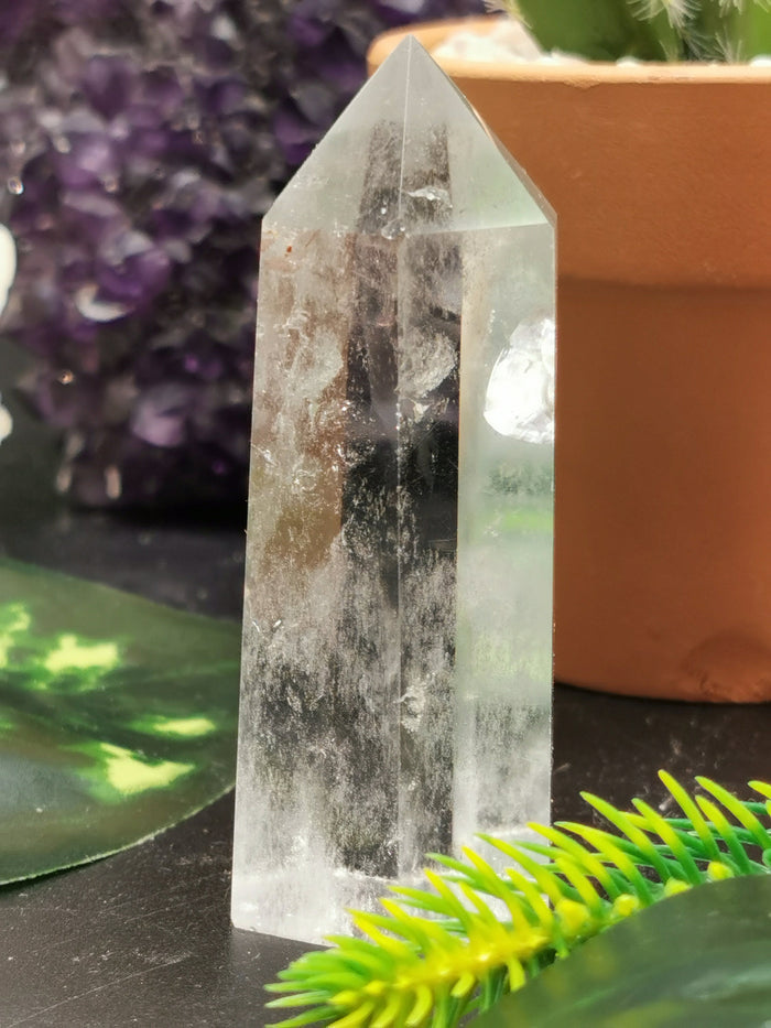 Clear Quartz or Spathik Point -Energy/Reiki/Crystal Healing, Crystal gemstones - Shwasam