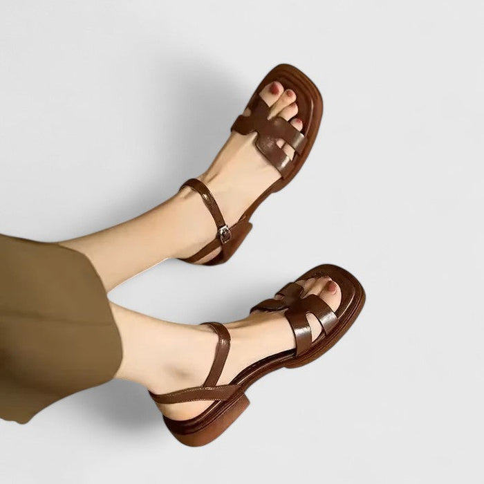 Eliane - Sophisticated Flat Sandals