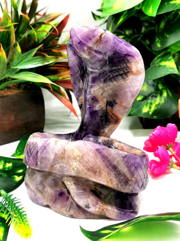 Magnificent Cobra Snake carved in Amethyst stone - animal carving