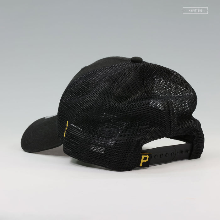PITTSBURGH PIRATES PRIMARY NEW ERA 9FORTY ADJUSTABLE TRUCKER MESH DAD HAT