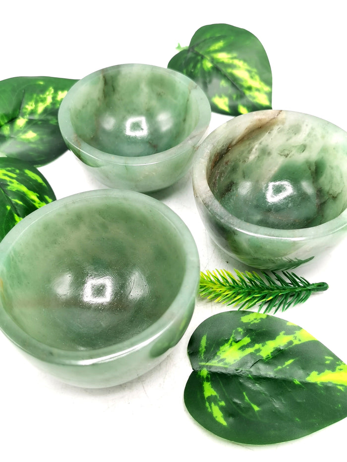 Beautiful Australian green aventurine hand carved round bowls - 3 inches diameter and 200 gms (0.44 lb) - ONE BOWL ONLY - Shwasam