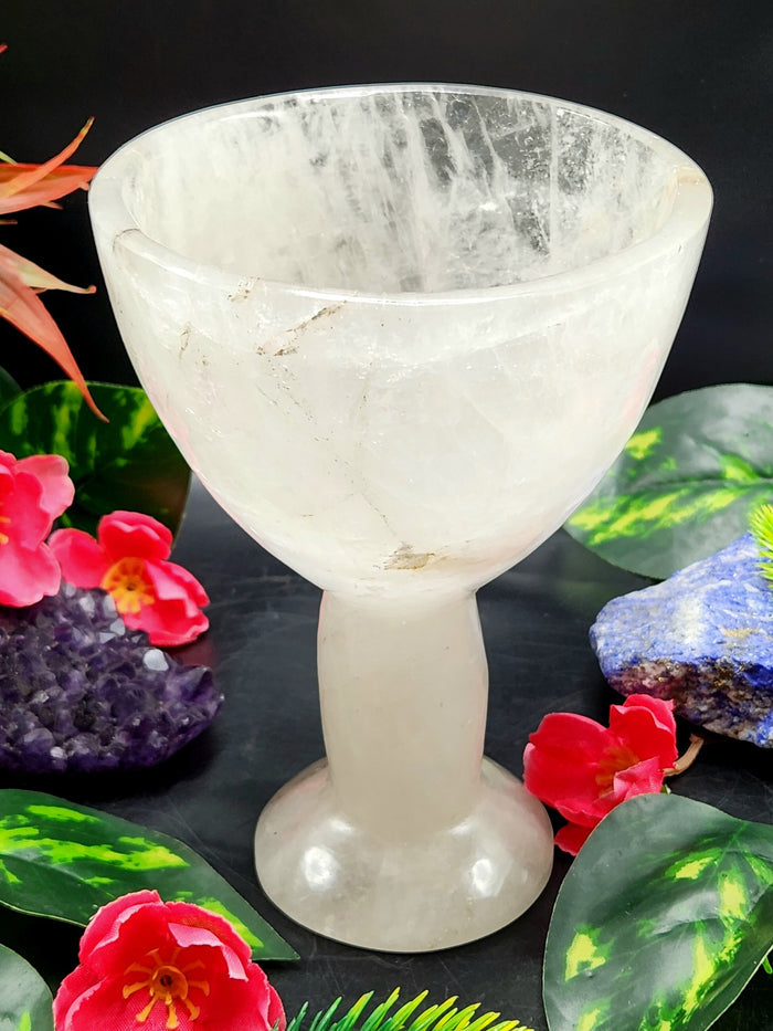 Beautiful gemstone martini glass in white quartz stone - ONLY 1 PIECE - Shwasam