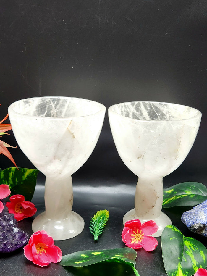 Beautiful gemstone martini glass in white quartz stone - ONLY 1 PIECE - Shwasam
