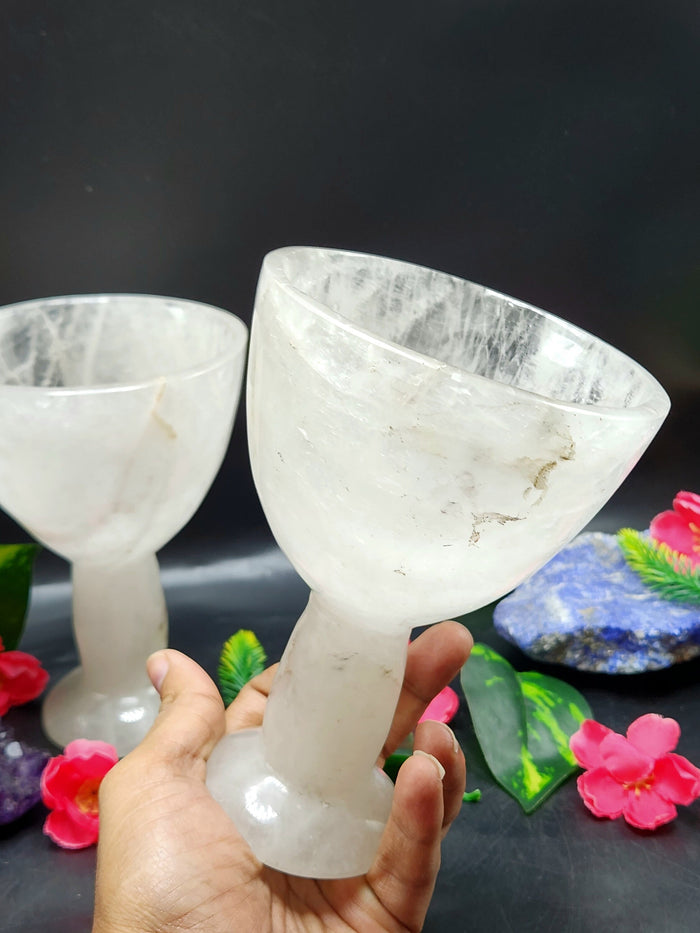 Beautiful gemstone martini glass in white quartz stone - ONLY 1 PIECE - Shwasam