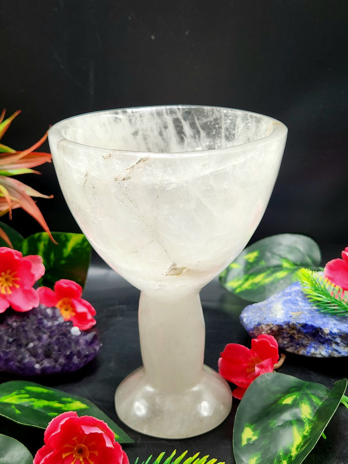 Beautiful gemstone martini glass in white quartz stone - ONLY 1 PIECE - Shwasam