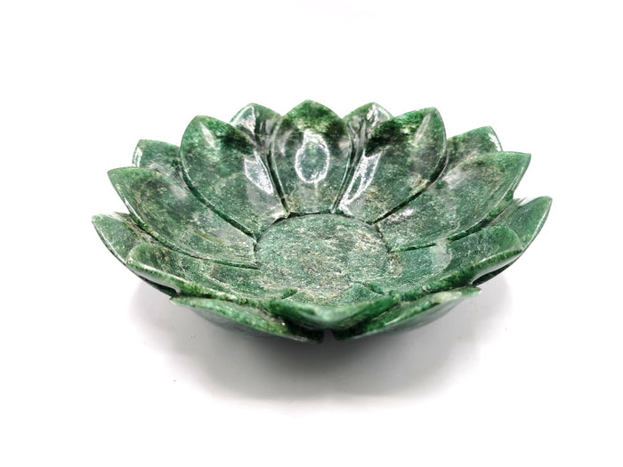 Beautiful green aventurine hand carved lotus bowls - 7 inches diameter and 505 gms (1.11 lb) - ONE BOWL ONLY - Shwasam