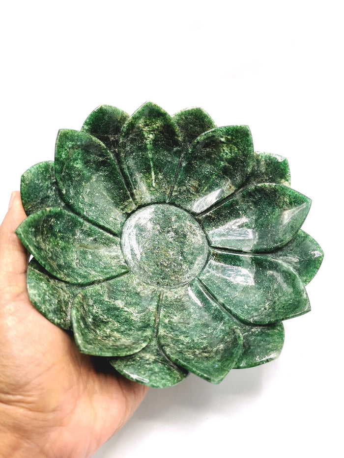 Beautiful green aventurine hand carved lotus bowls - 7 inches diameter and 505 gms (1.11 lb) - ONE BOWL ONLY - Shwasam
