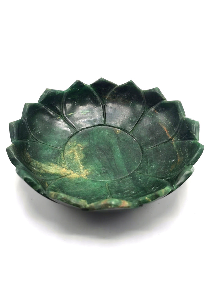 Beautiful green aventurine hand carved lotus bowls - 7 inches diameter and 610 gms (1.34 lb) - ONE BOWL ONLY - Shwasam
