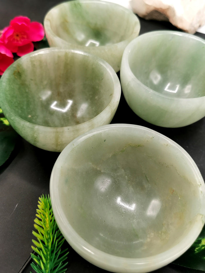 Beautiful light green aventurine hand carved round bowls - 3 inches diameter and 160 gms (0.35 lb) - ONE BOWL ONLY - Shwasam
