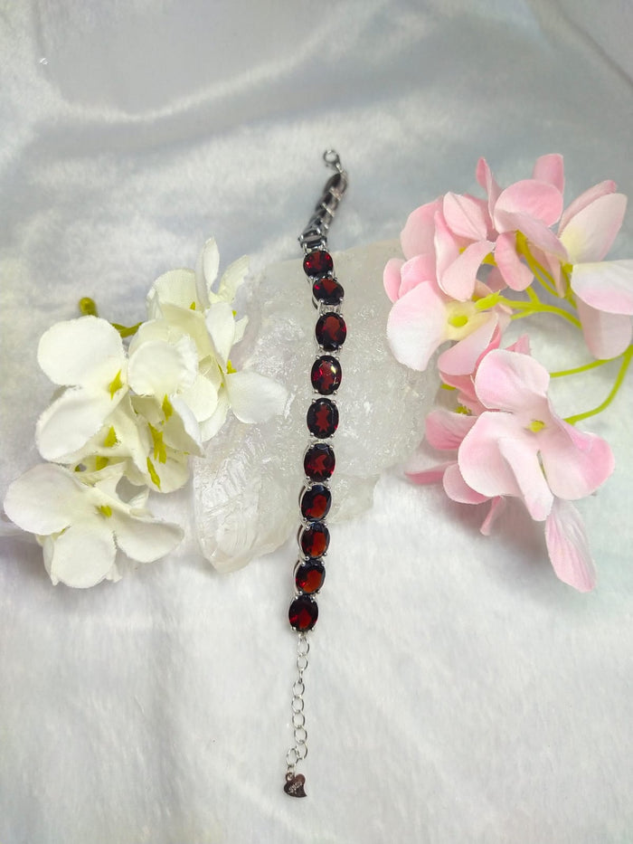Bracelete in Garnet made in 925 silver with rhodium plating | Garnet jewelry | Silver Gift - Shwasam