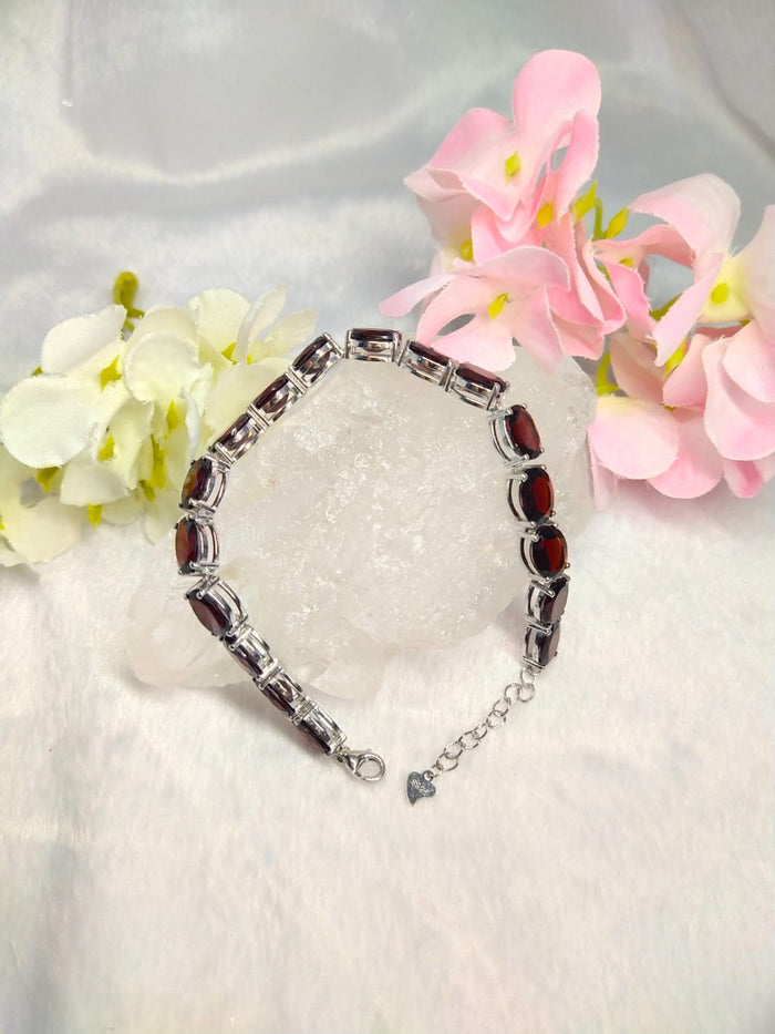 Bracelete in Garnet made in 925 silver with rhodium plating | Garnet jewelry | Silver Gift - Shwasam