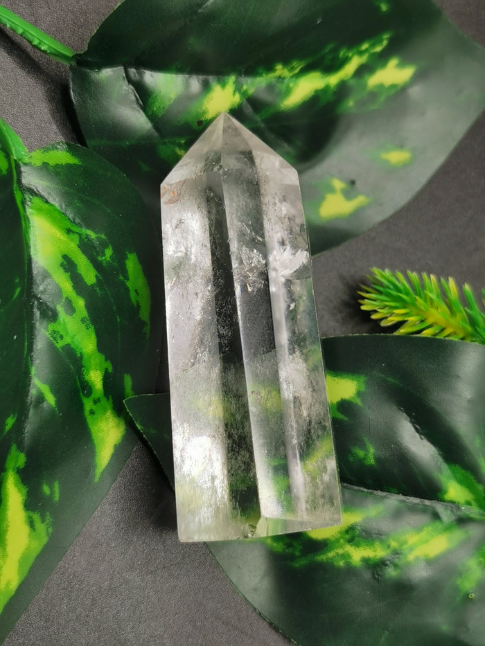 Clear Quartz or Spathik Point -Energy/Reiki/Crystal Healing, Crystal gemstones - Shwasam