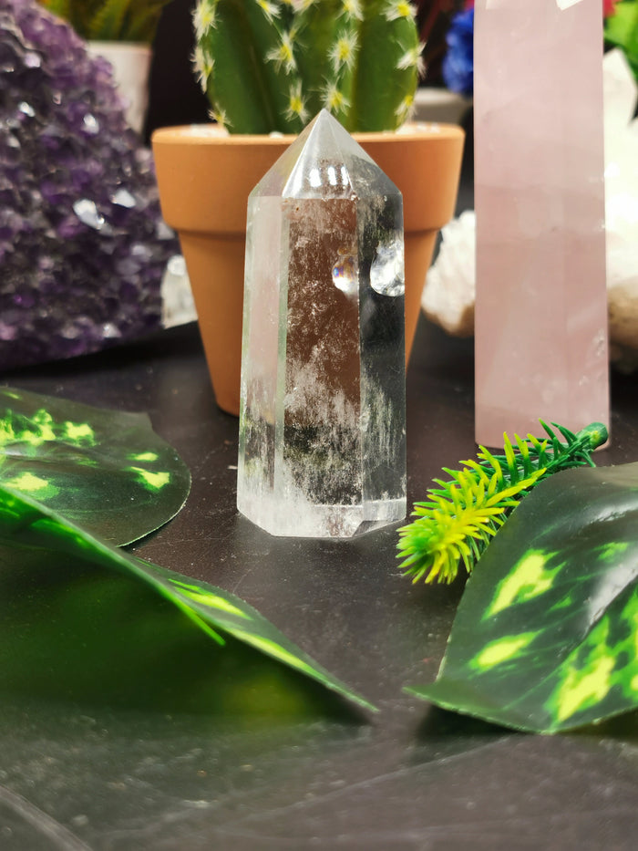 Clear Quartz or Spathik Point -Energy/Reiki/Crystal Healing, Crystal gemstones - Shwasam