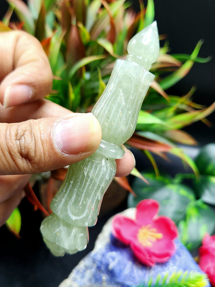 Green Aventurine carving of a traditional phurba - Carvings in gemstones and crystals - 4.5 inches and 40 gms - Shwasam
