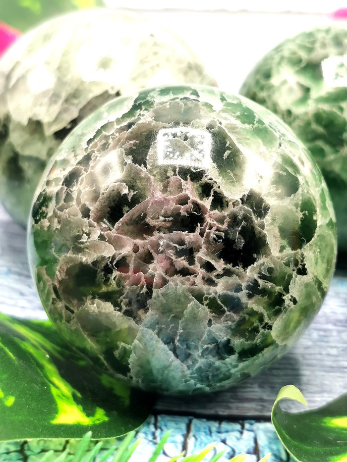 Green fluorite stone spheres - Energy/Reiki/Crystal - 2 inches (5 cms) diameter and 190 gms (0.42 lb) - ONE PIECE ONLY - Shwasam