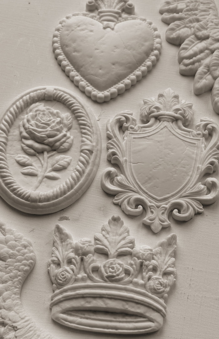 Heraldry Mould by IOD