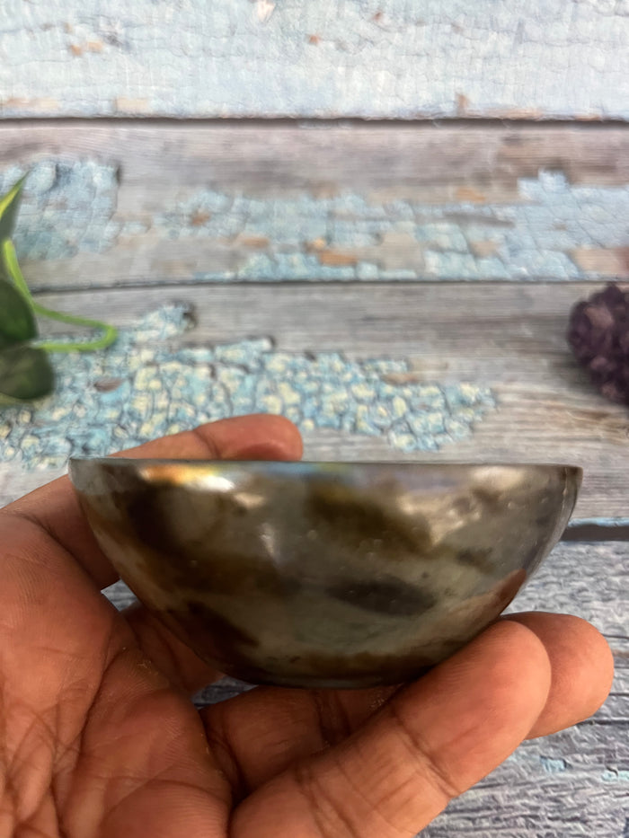 Beautiful Labradorite hand carved round bowl - 3 inches diameter and total weight 145 gms (0.32 lb) - ONE BOWL ONLY - Shwasam