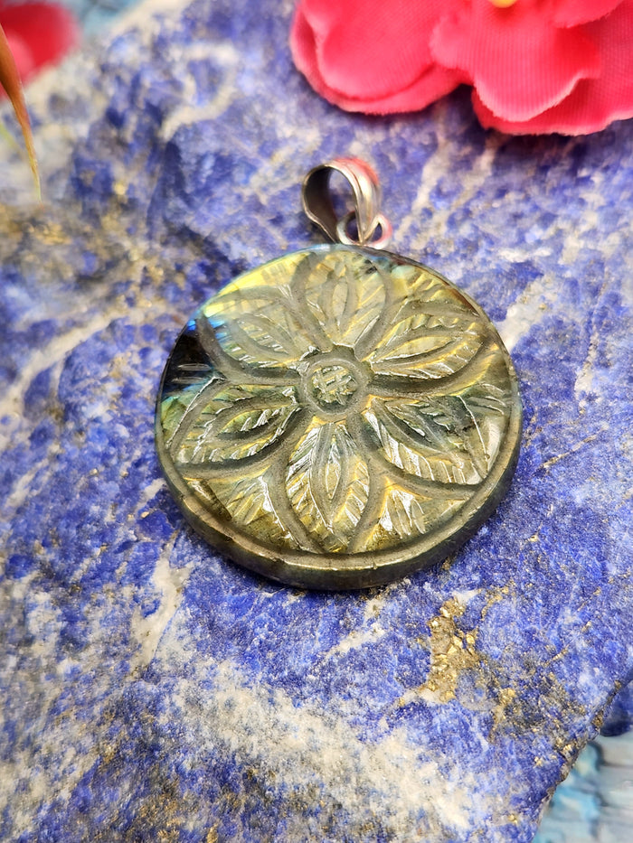 Labradorite Floral Carving Pendant with 925 Silver Loop - A Fusion of Artistry in Gemstone & Radiance