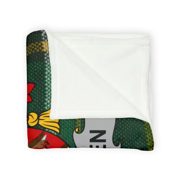 Cozy Fleece Blanket with Vibrant Design for All Seasons
