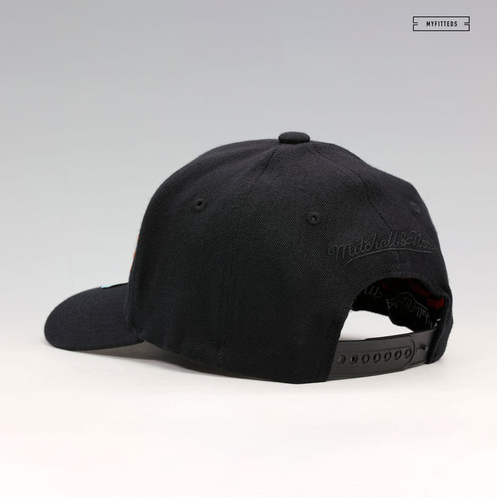 NEW YORK KNICKS 3X NBA CHAMPIONS MITCHELL & NESS CLASSIC RED STRETCH SNAPBACK HAT