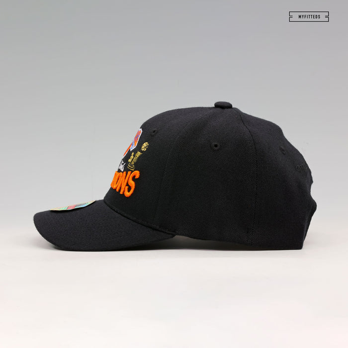 NEW YORK KNICKS 3X NBA CHAMPIONS MITCHELL & NESS CLASSIC RED STRETCH SNAPBACK HAT