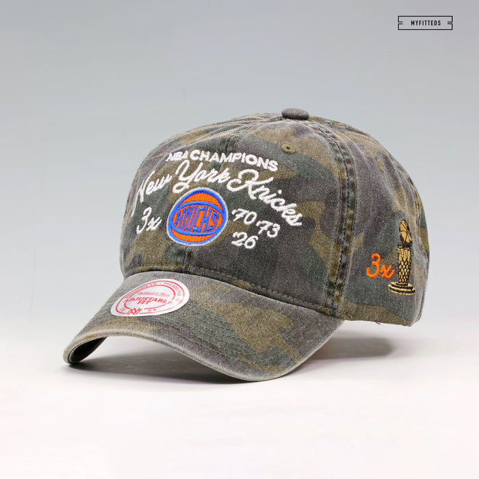 NEW YORK KNICKS 3X NBA FINALS CHAMPIONS SCRIPT LOW PRO CAMO MITCHELL & NESS STRAPBACK HAT