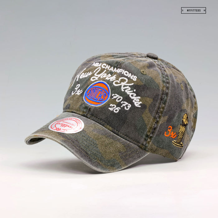 NEW YORK KNICKS 3X NBA FINALS CHAMPIONS SCRIPT LOW PRO CAMO MITCHELL & NESS STRAPBACK HAT
