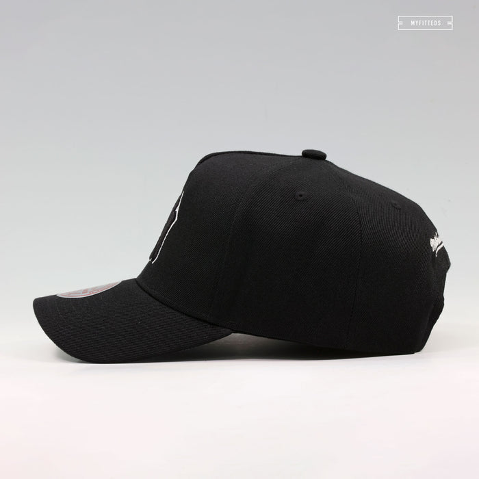 NEW YORK YANKEES MLB PRO-PINCH FIT STRUCTURED MITCHELL & NESS SNAPBACK HAT