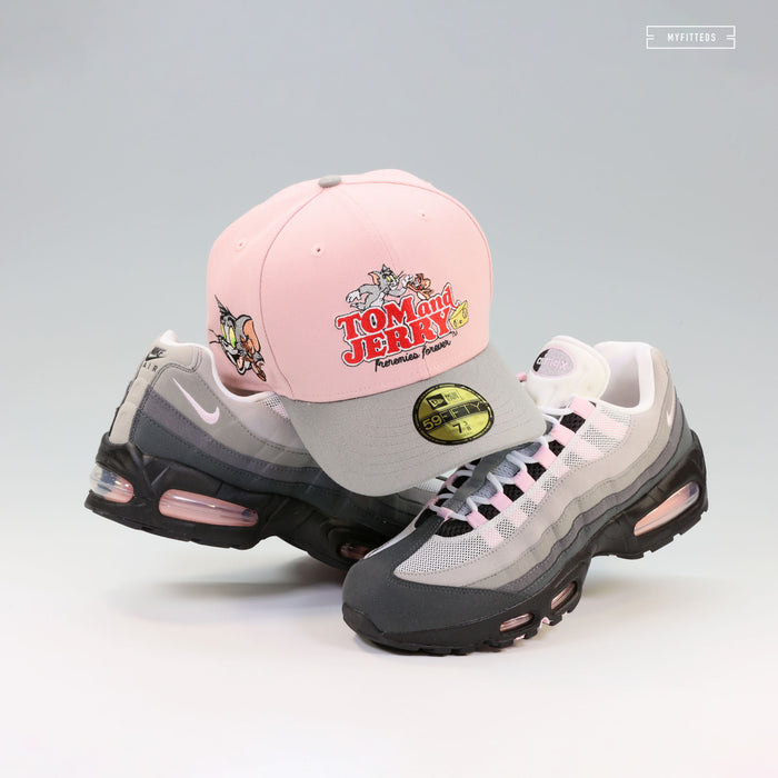 TOM AND JERRY™ 85TH ANNIVERSARY FRENEMIES FOREVER PALE PINK NEW ERA FITTED CAP