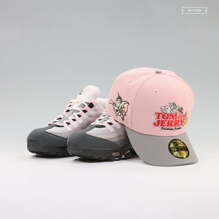 TOM AND JERRY™ 85TH ANNIVERSARY FRENEMIES FOREVER PALE PINK NEW ERA FITTED CAP