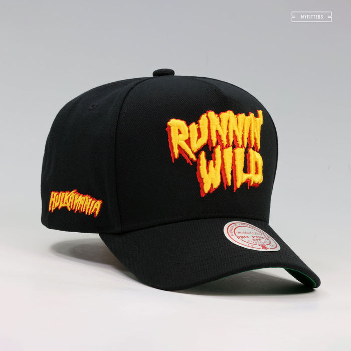 WWE HULKAMANIA RUNNIN' WILD PRO PINCH STRUCTURED MITCHELL & NESS SNAPBACK HAT